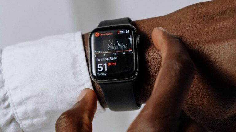 4 using your apple watch to monitor blood pressure