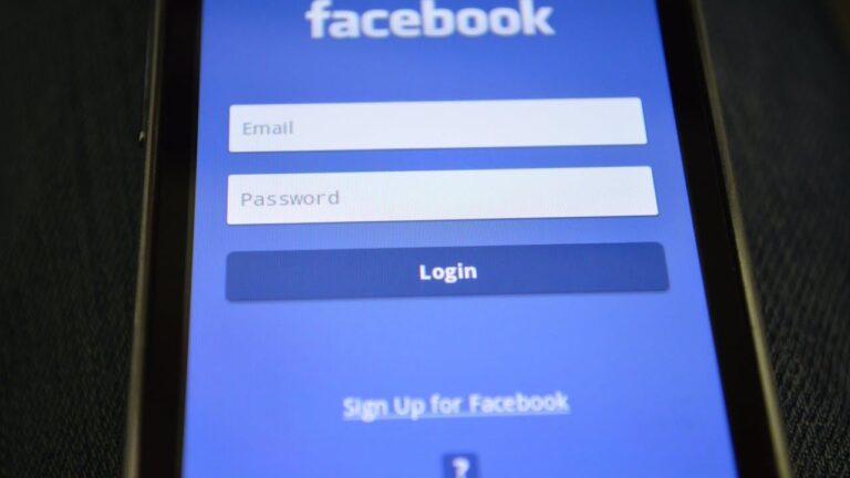 1 lost access heres how to reclaim your facebook account black tablet with facebook login