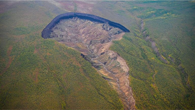 1 siberias ‘gateway to hell crater fuels new fears